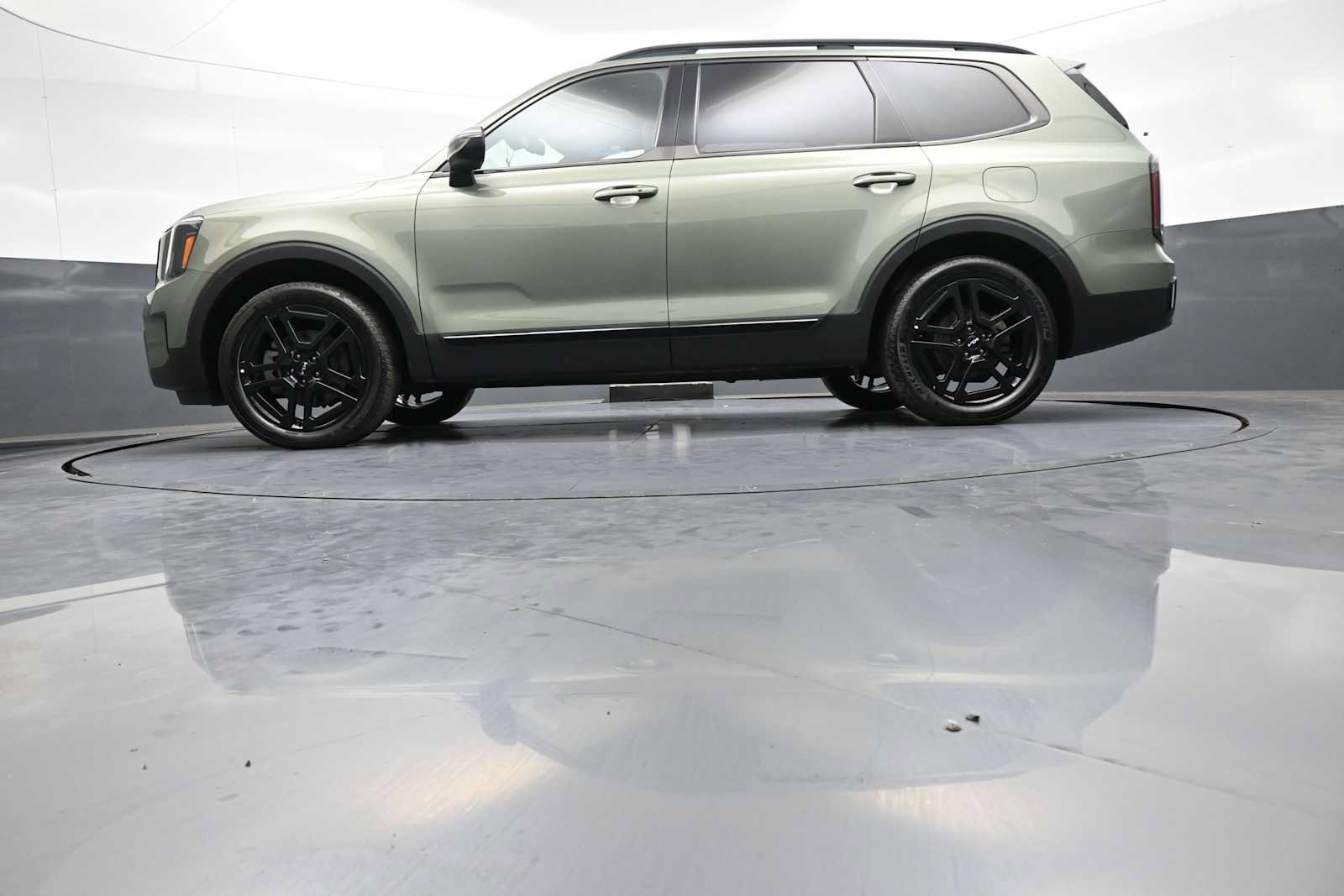 Used 2024 Kia Telluride EX X-Line AWD/4WD image 35