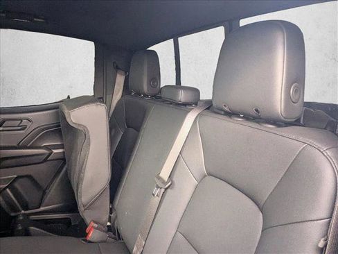 Used 2025 Chevrolet Colorado Trail Boss image 16