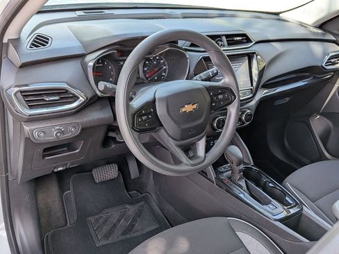 Certified 2023 Chevrolet TrailBlazer LT w/ Convenience Package FWD image 7