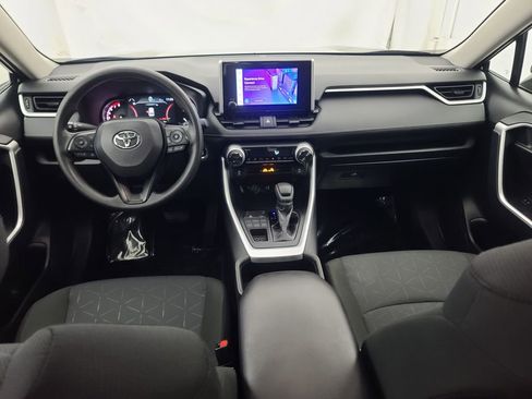 Used 2025 Toyota RAV4 XLE image 19