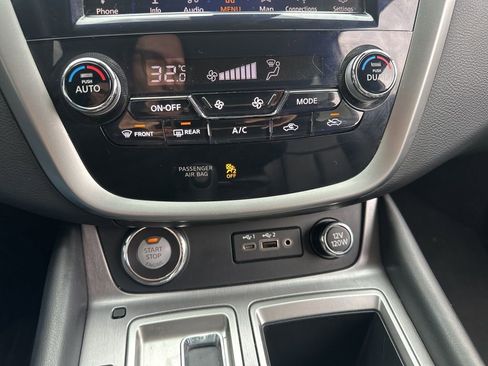 Used 2024 Nissan Murano SV image 17