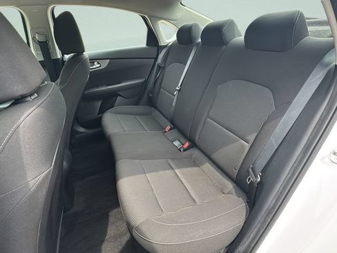 Used 2019 Kia Forte LXS FWD image 11