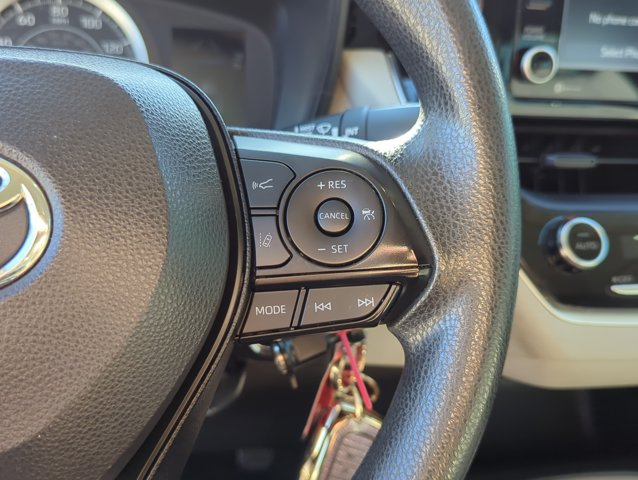 Used 2022 Toyota Corolla LE FWD image 15
