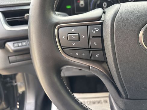 Used 2021 Lexus UX 250h w/ Premium Package image 19