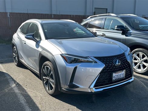Used 2023 Lexus UX 250h FWD image 2
