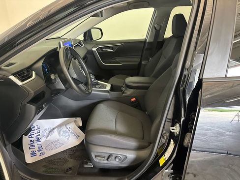 Used 2023 Toyota RAV4 AWD Hybrid image 20