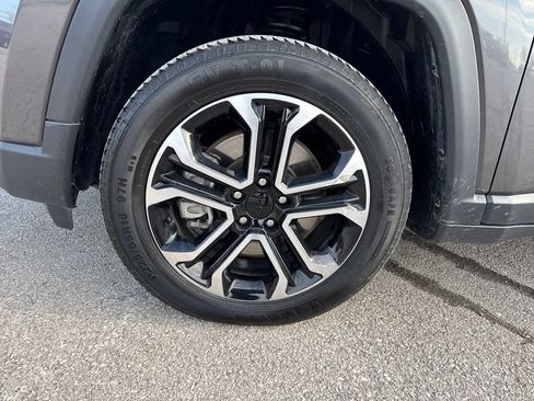 Certified 2023 Jeep Compass Limited image 37