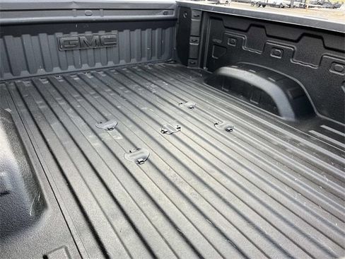 Used 2024 GMC Sierra 2500 SLT w/ SLT Premium Package image 11
