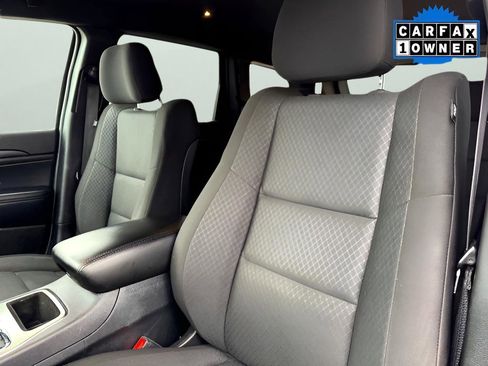 Used 2020 Jeep Grand Cherokee Laredo image 13