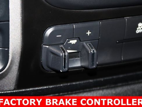 Used 2018 RAM 1500 Express image 19