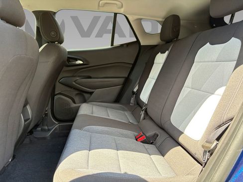 Used 2024 Chevrolet Trax LS w/ Driver Confidence Package FWD image 4
