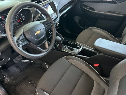 Used 2023 Chevrolet TrailBlazer LT FWD image 10
