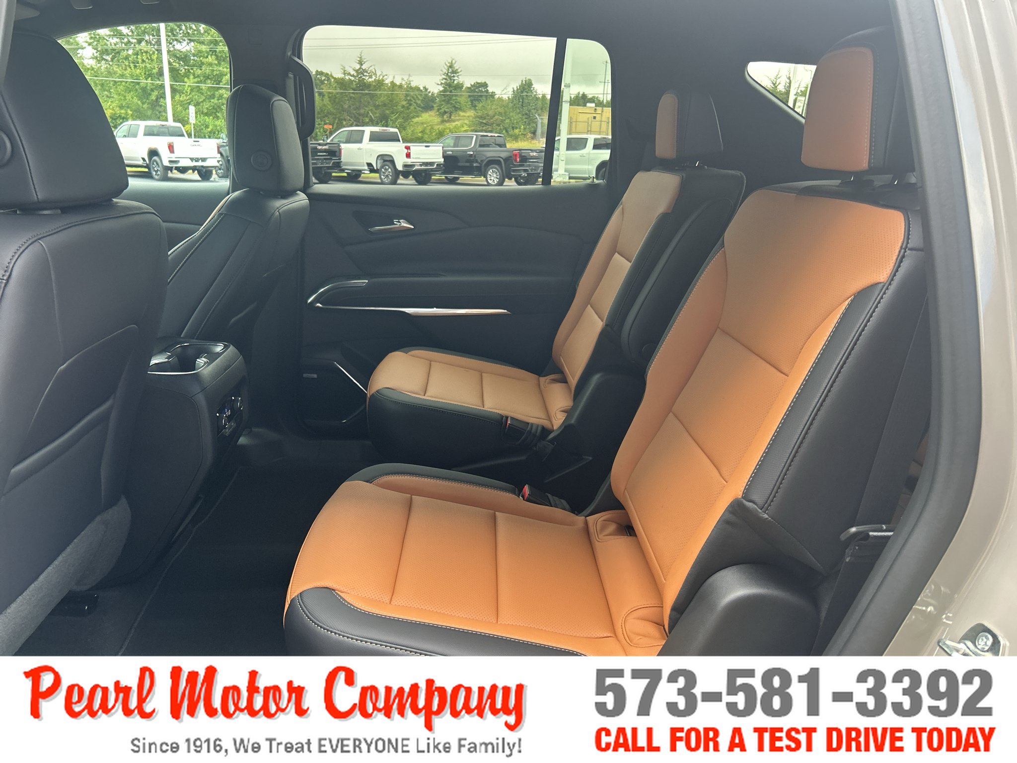 New 2027 Chevrolet Traverse Z71 w/ Enhanced Driving Package AWD/4WD image 22