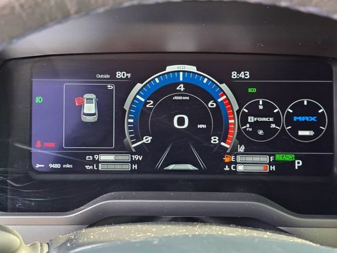 Used 2024 Toyota Sequoia Platinum AWD/4WD image 23