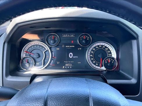 Used 2020 RAM 1500 Classic SLT w/ Luxury Group RWD image 14