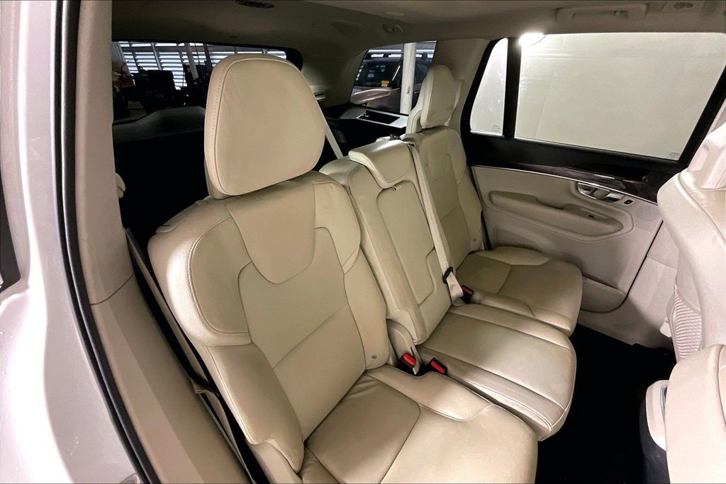 Used 2018 Volvo XC90 T5 Momentum w/ Convenience Package AWD/4WD image 25