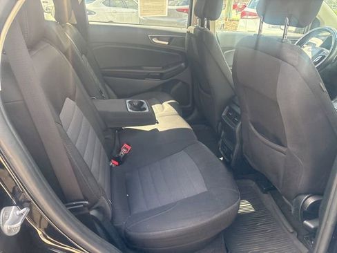 Used 2020 Ford Edge SE image 10