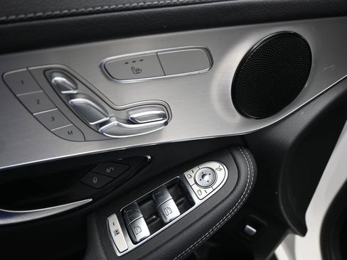Used 2023 Mercedes-Benz GLC 300 4MATIC Coupe image 8