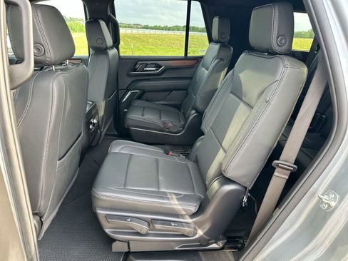 Certified 2025 GMC Yukon Denali AWD/4WD image 24