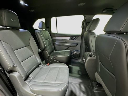 New 2026 Buick Enclave Sport Touring w/ LPO, All-Weather Package FWD image 31