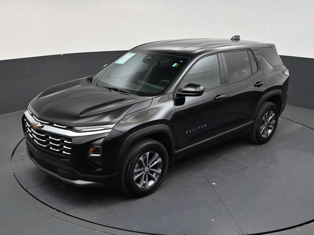 Used 2026 Chevrolet Equinox LT FWD image 12