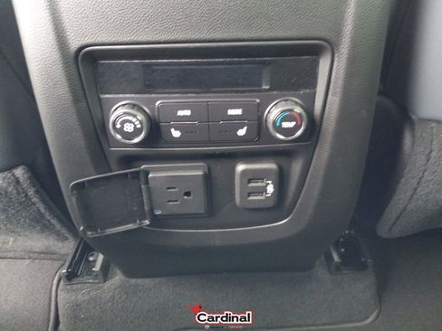 Used 2024 Buick Enclave Premium image 27