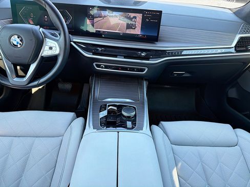 Used 2023 BMW X7 xDrive40i w/ Premium Package image 20