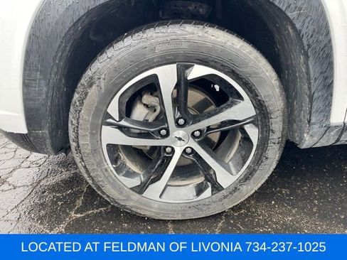 Certified 2024 Chevrolet Trax RS w/ Driver Confidence Package image 5