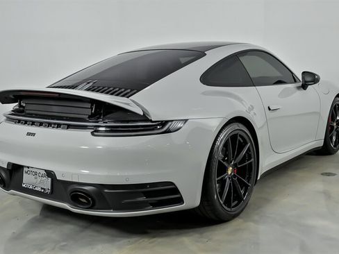 Used 2024 Porsche 911 Carrera T RWD image 12