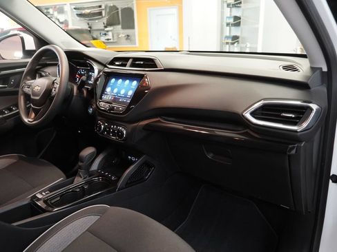 Used 2023 Chevrolet TrailBlazer LT w/ Convenience Package AWD/4WD image 35