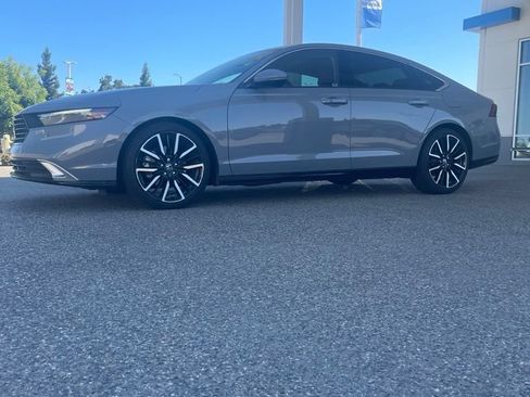 Used 2024 Honda Accord Touring image 1