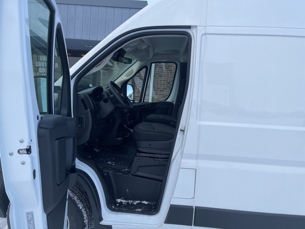 New 2025 RAM ProMaster 2500 w/ Premium Convenience Group FWD image 11