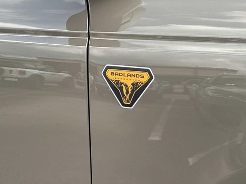 New 2026 Ford Bronco Badlands w/ Sasquatch Package AWD/4WD image 10