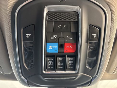 Used 2022 Jeep Wagoneer Series II w/ Premium Group I image 28