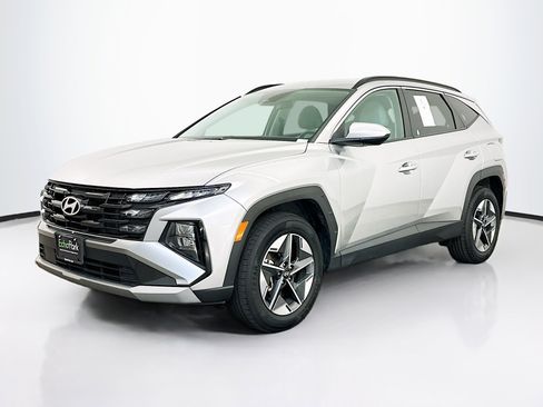 Used 2025 Hyundai Tucson SEL image 3