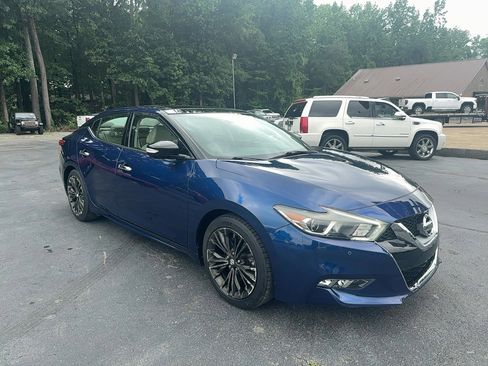Used 2017 Nissan Maxima Platinum w/ Medallion Package image 3