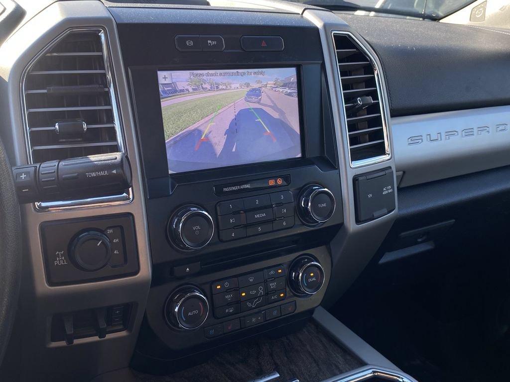 Used 2017 Ford F350 Lariat w/ Lariat Value Package AWD/4WD image 6