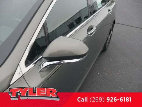 Used 2017 Lincoln MKZ Reserve w/ Climate Package AWD/4WD image 11