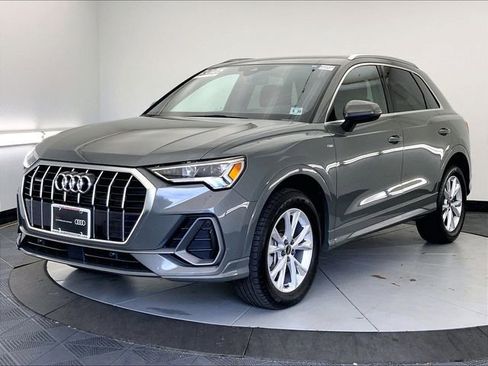 Used 2025 Audi Q3 2.0T Premium Plus w/ Premium Plus Package AWD/4WD image 2