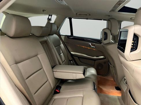 Used 2011 Mercedes-Benz E 350 4MATIC Wagon image 25