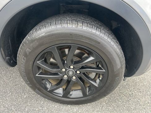Used 2017 Land Rover Discovery Sport HSE AWD/4WD image 13