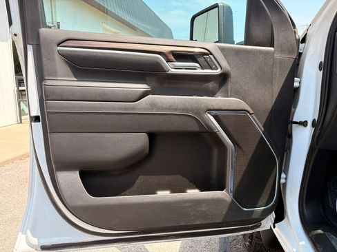 Used 2024 Chevrolet Silverado 2500 LT AWD/4WD image 15