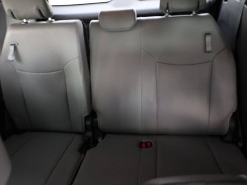 Used 2023 Toyota Sienna XLE FWD image 17