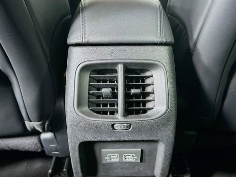 Used 2021 Jeep Cherokee Latitude Plus image 22