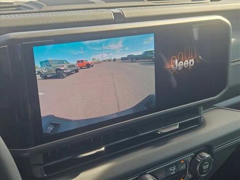 New 2025 Jeep Gladiator Sport image 14