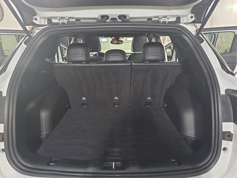 Used 2025 Jeep Compass Trailhawk image 12