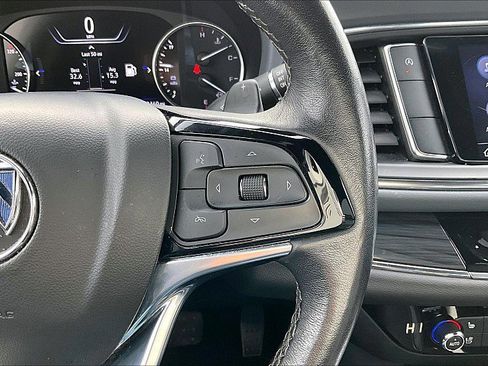 Used 2024 Buick Enclave Premium image 19