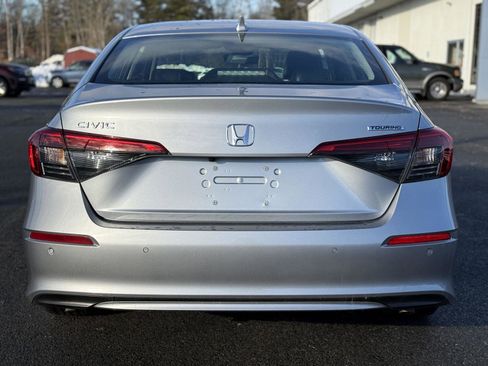 Used 2022 Honda Civic Touring image 6