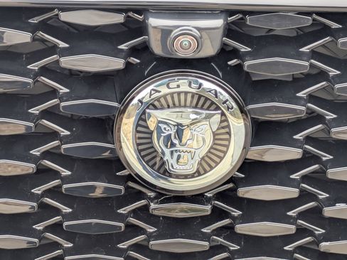 New 2026 Jaguar F-PACE R-Dynamic S image 32