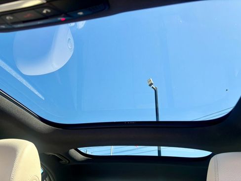 Used 2018 Mercedes-Benz E 300 4MATIC image 26